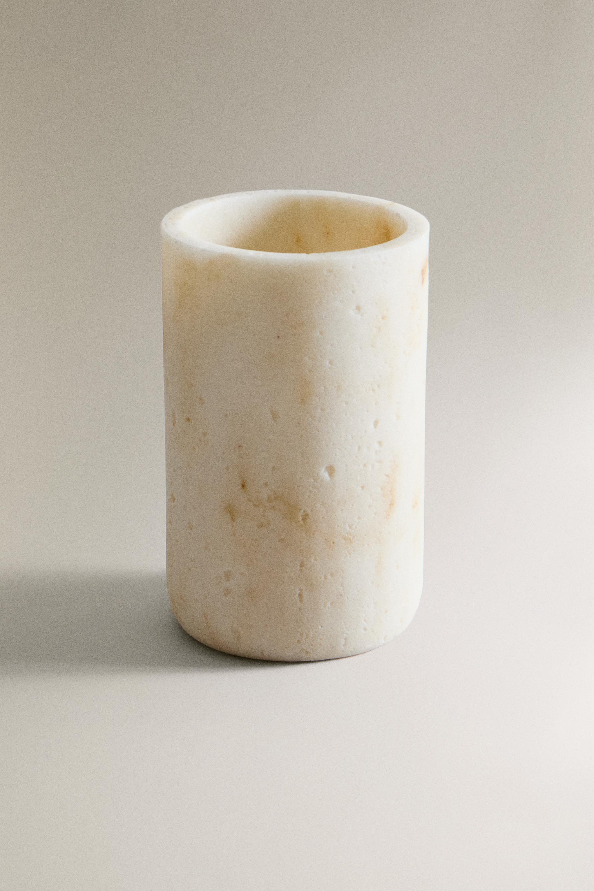 MARBLE-EFFECT TOOTHBRUSH HOLDER — Beige