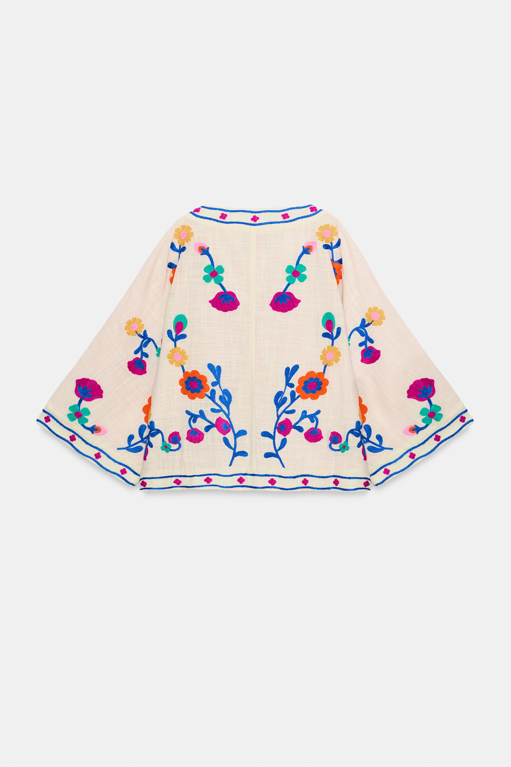 FLORAL EMBROIDERED KIMONO