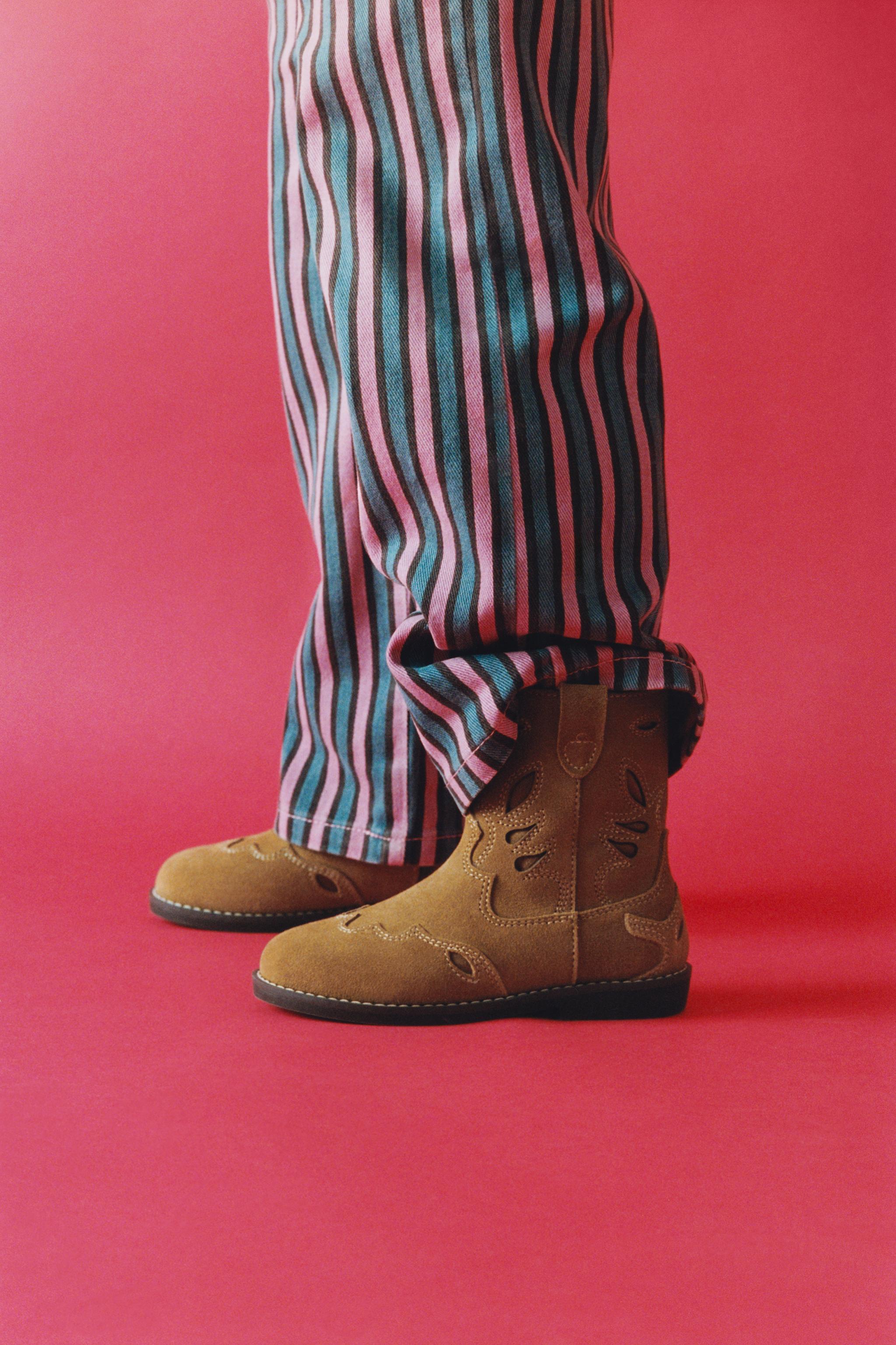 LEATHER COWBOY BOOTS — Brown