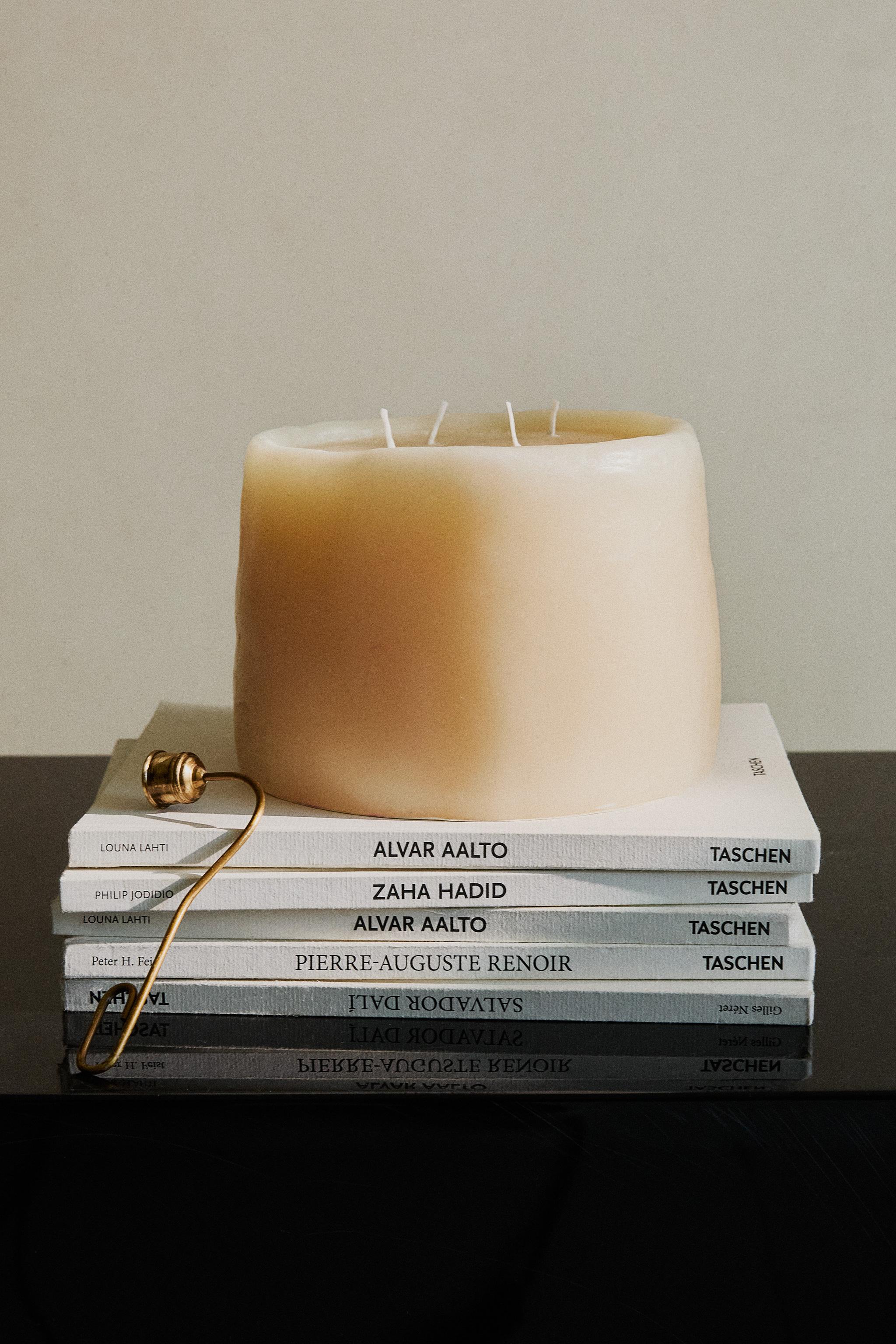 BEIGE DECORATIVE PILLAR CANDLE — Cream