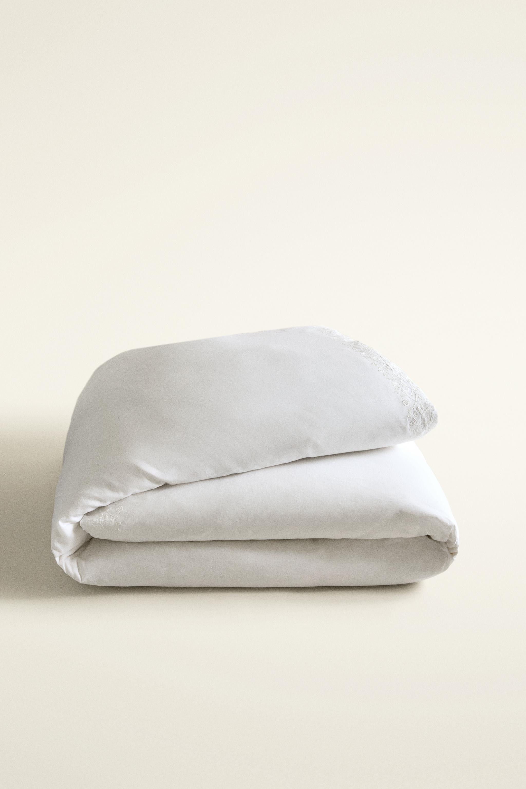 EMBOSSED COTTON AND LINEN DUVET COVER