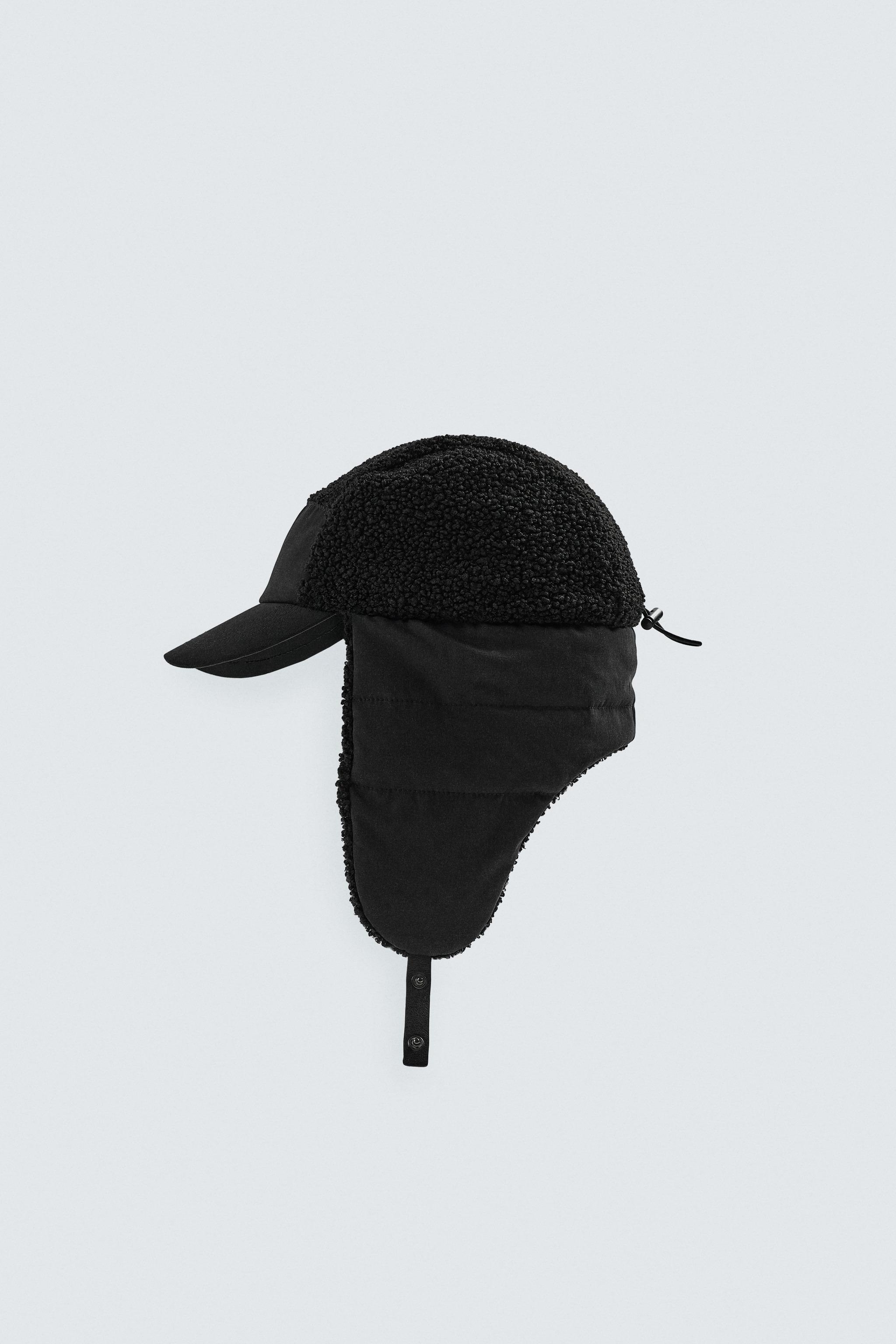 TECHNICAL CAP WITH COMBINED EARFLAPS