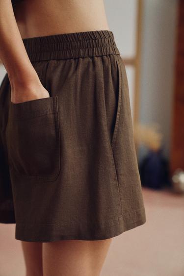 SHORT EN LIN À TAILLE ÉLASTIQUE - Marron de Zara - Image 2
