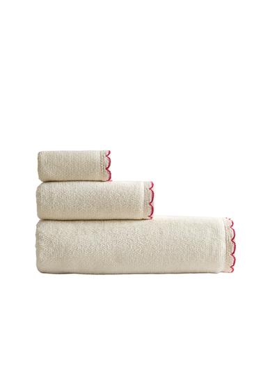 CONTRAST CROCHET BATH TOWEL - Red by Zara
