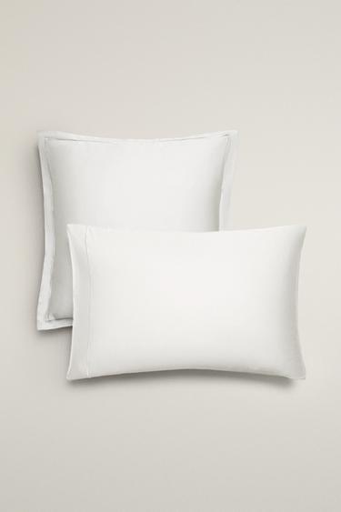 SATEEN PILLOWCASE WITH TRIM (300 THREAD COUNT) - White by Zara