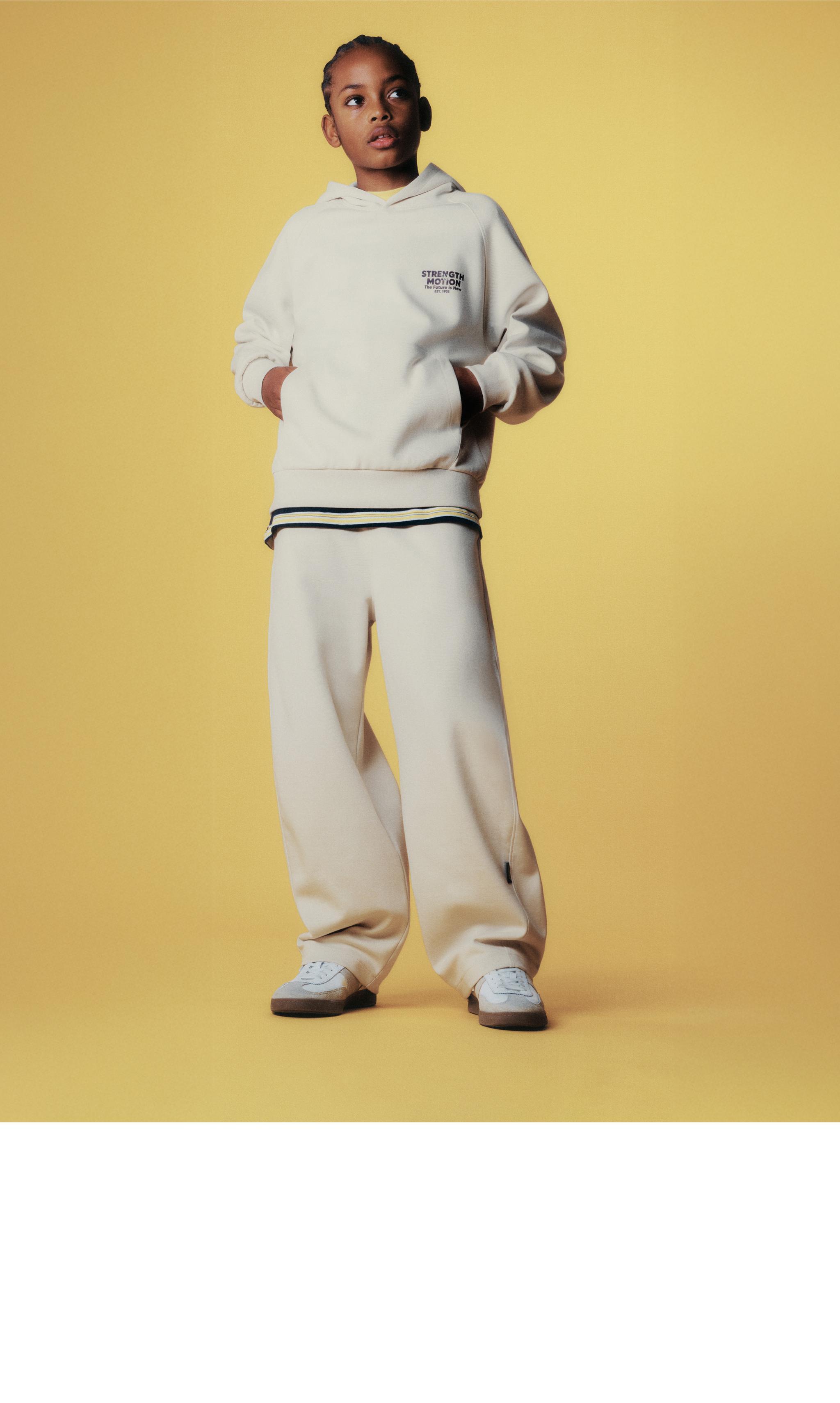Boy スウェットパンツ Character Shop | ZARA 日本