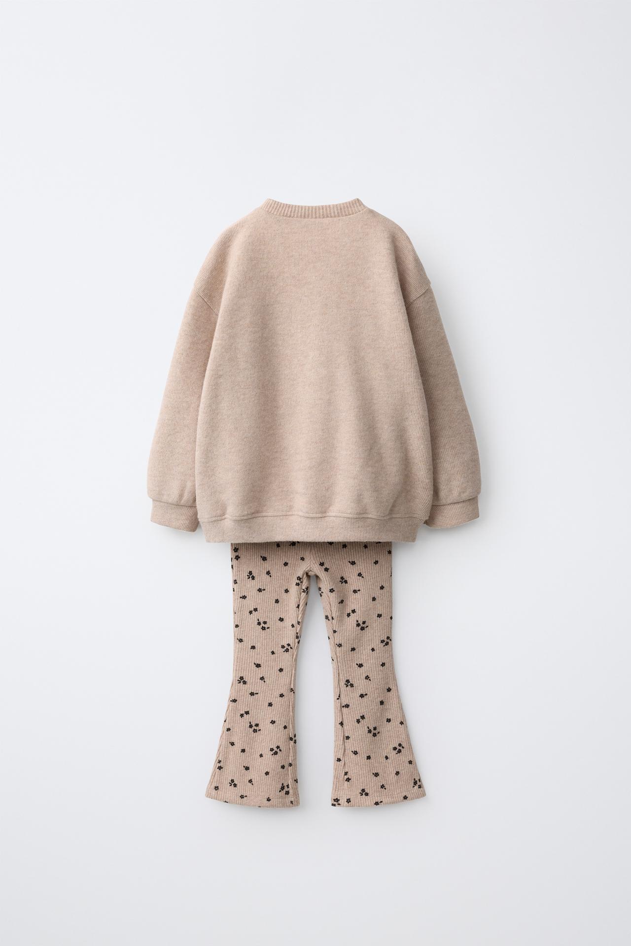 FLORAL PRINT HEART PATCH SWEATSHIRT AND FLARE LEGGING SET — Sand / Marl