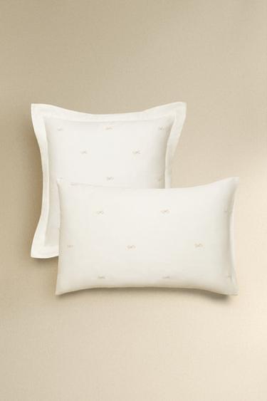 COTTON SATEEN PILLOWCASE WITH BOWS (300 THREAD COUNT) - Cava by Zara - Image 0