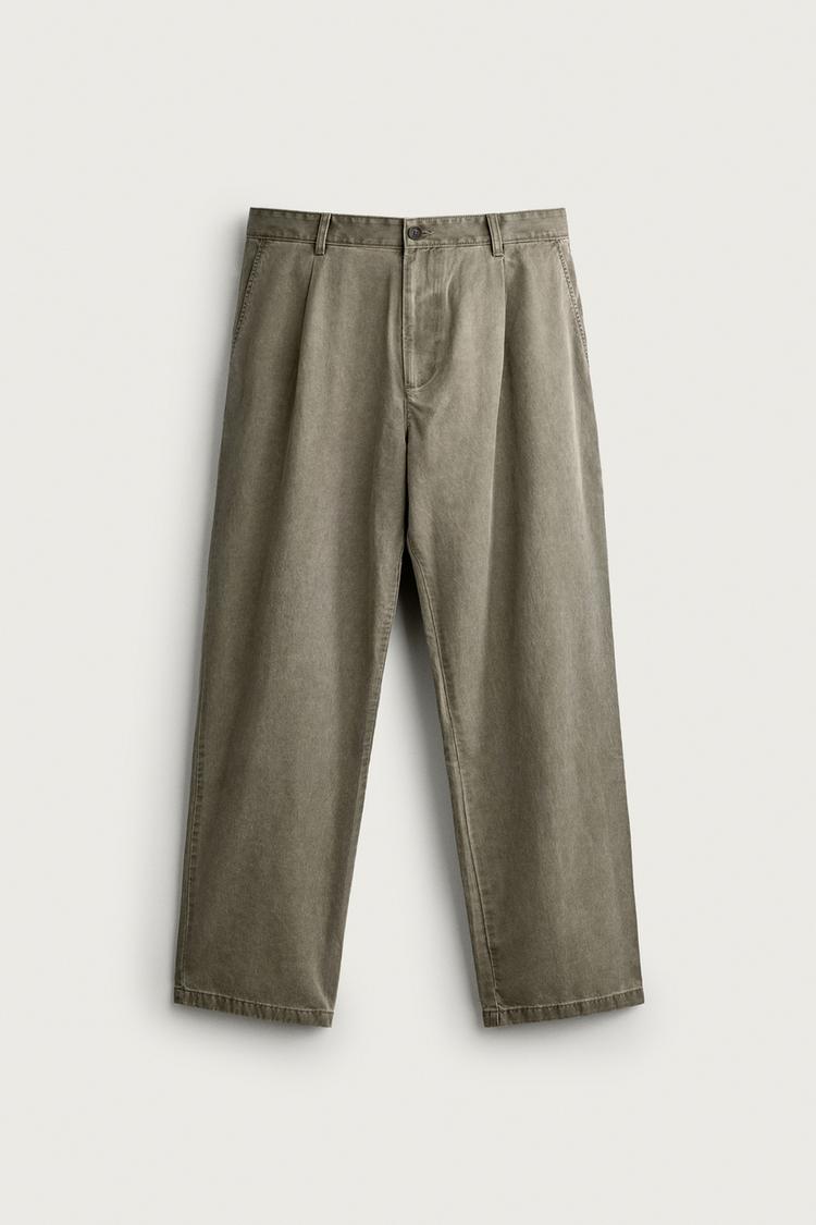 RELAXED FIT PLEATED CHINO TROUSERS