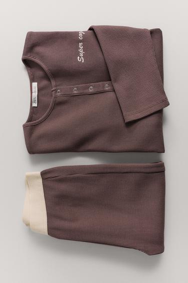 AGES 6-14 / WAFFLE KNIT PYJAMAS WITH EMBROIDERED TEXT - Aubergine by Zara