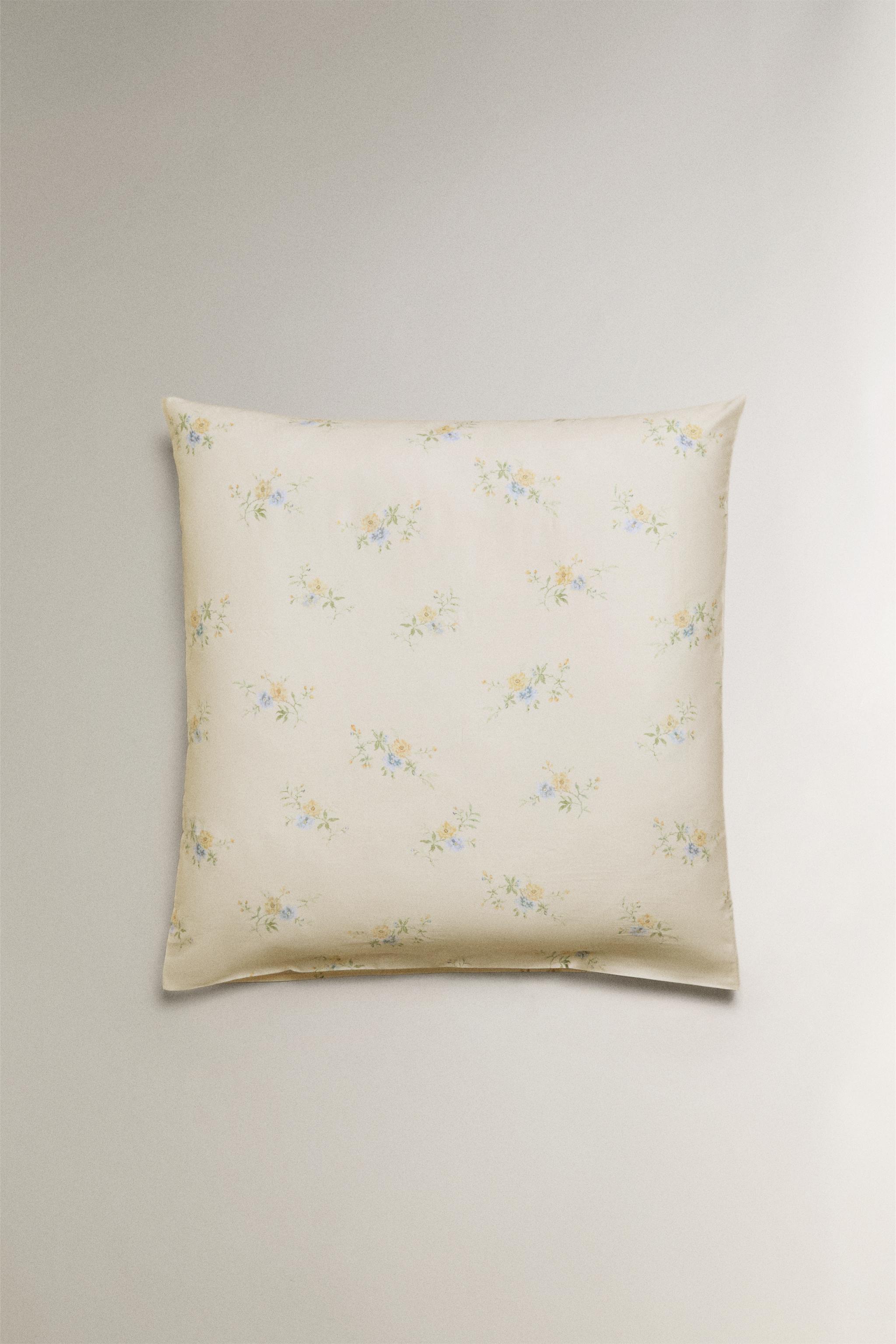 TAIE D’OREILLER SATIN BOUQUETS DE FLEURS