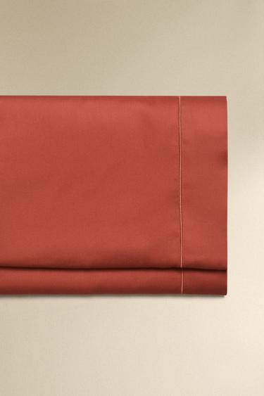 SATEEN FLAT SHEET WITH TRIM (300 THREAD COUNT) - Raspberry by Zara