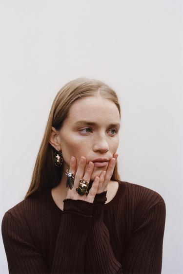 MAXI BEETLE EARRINGS - Golden by Zara - Image 0