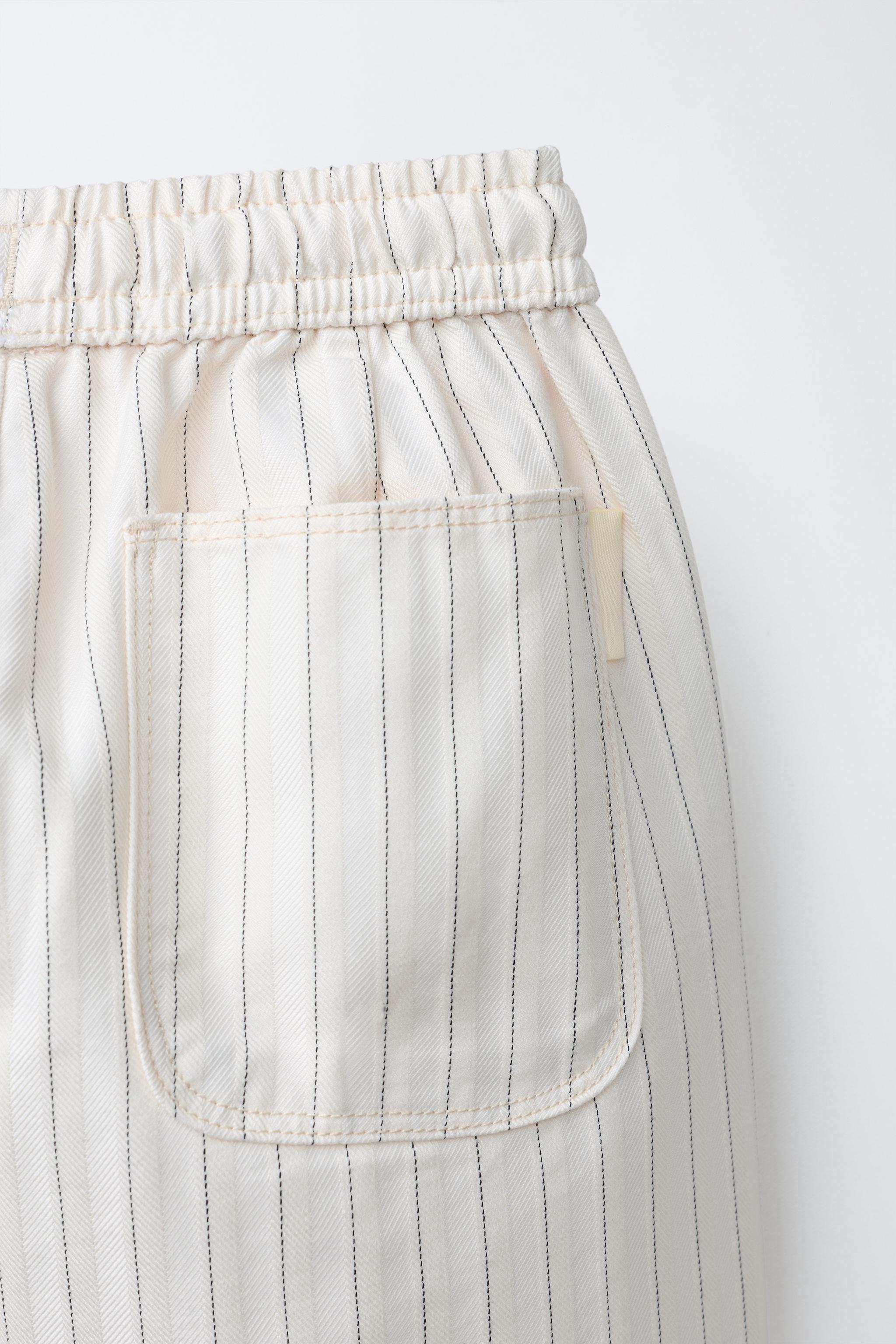 STRIPED COMFY PANTS