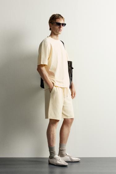 TEXTURED JOGGER BERMUDA SHORTS - Butter by Zara