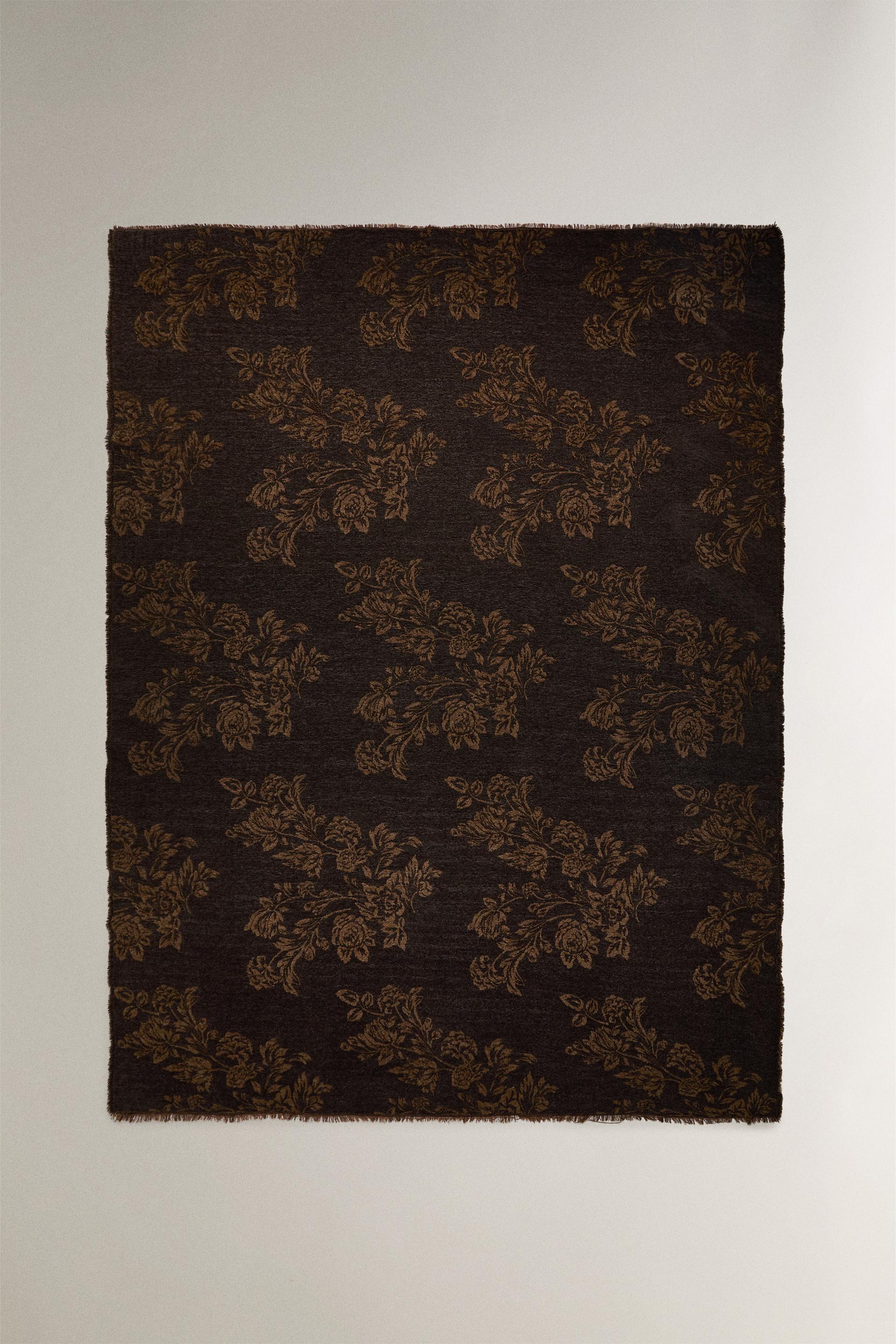 JACQUARD CHENILLE BLANKET