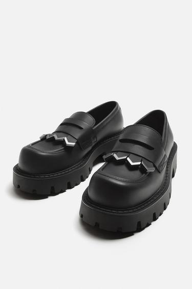 MOCASSIN À SEMELLE ÉPAISSE AVEC FRANGES - Noir de Zara - Image 1