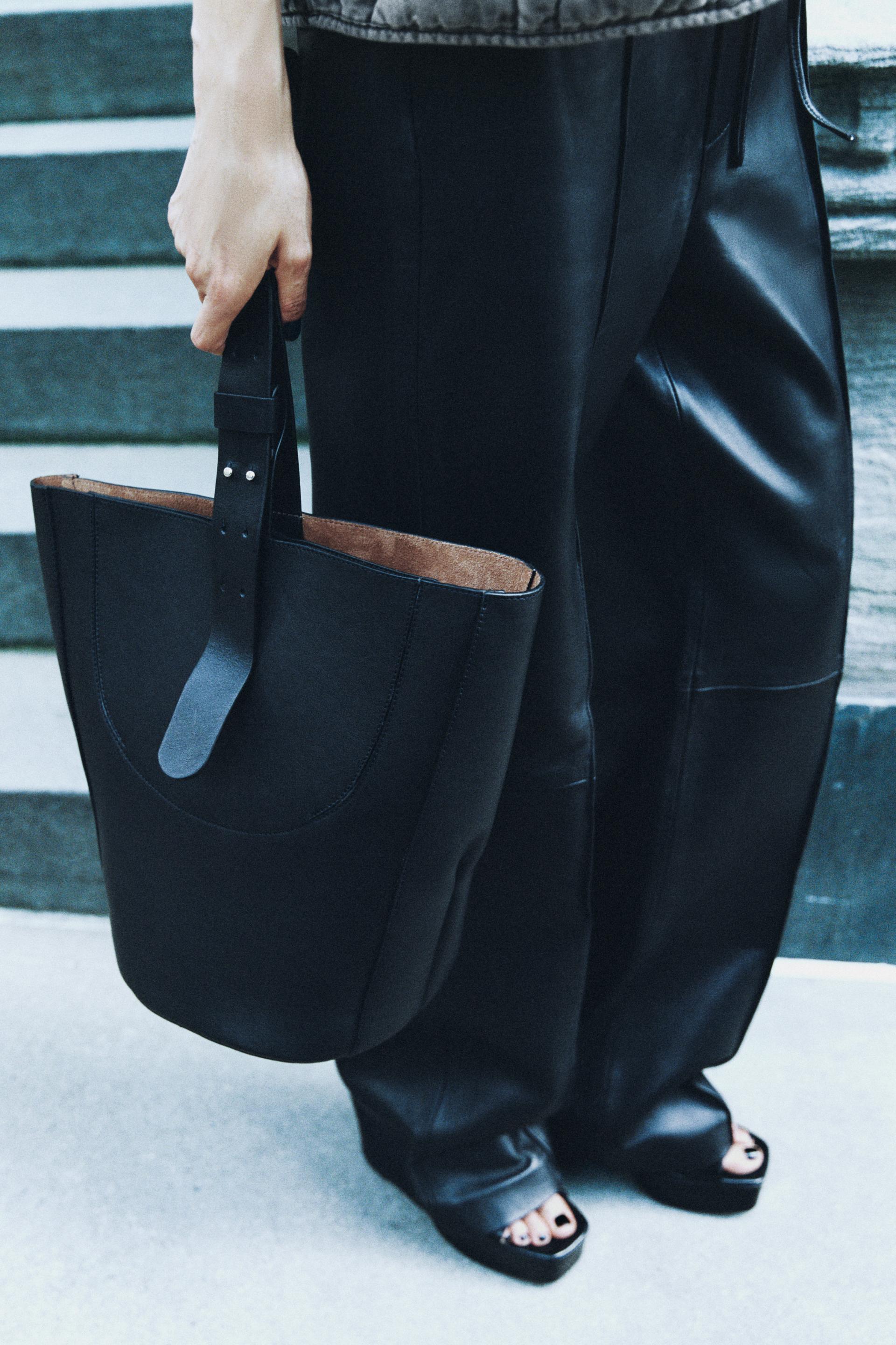 SHOULDER BAG GRANDE DE COURO - Preto | ZARA Brasil