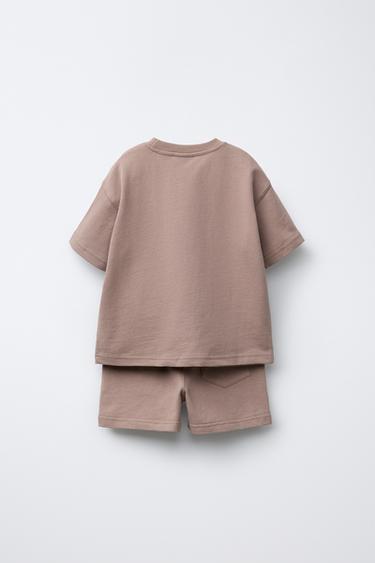 JOGGING T-SHIRT AND SLOGAN BERMUDA SET - Light brown by Zara - Image 1