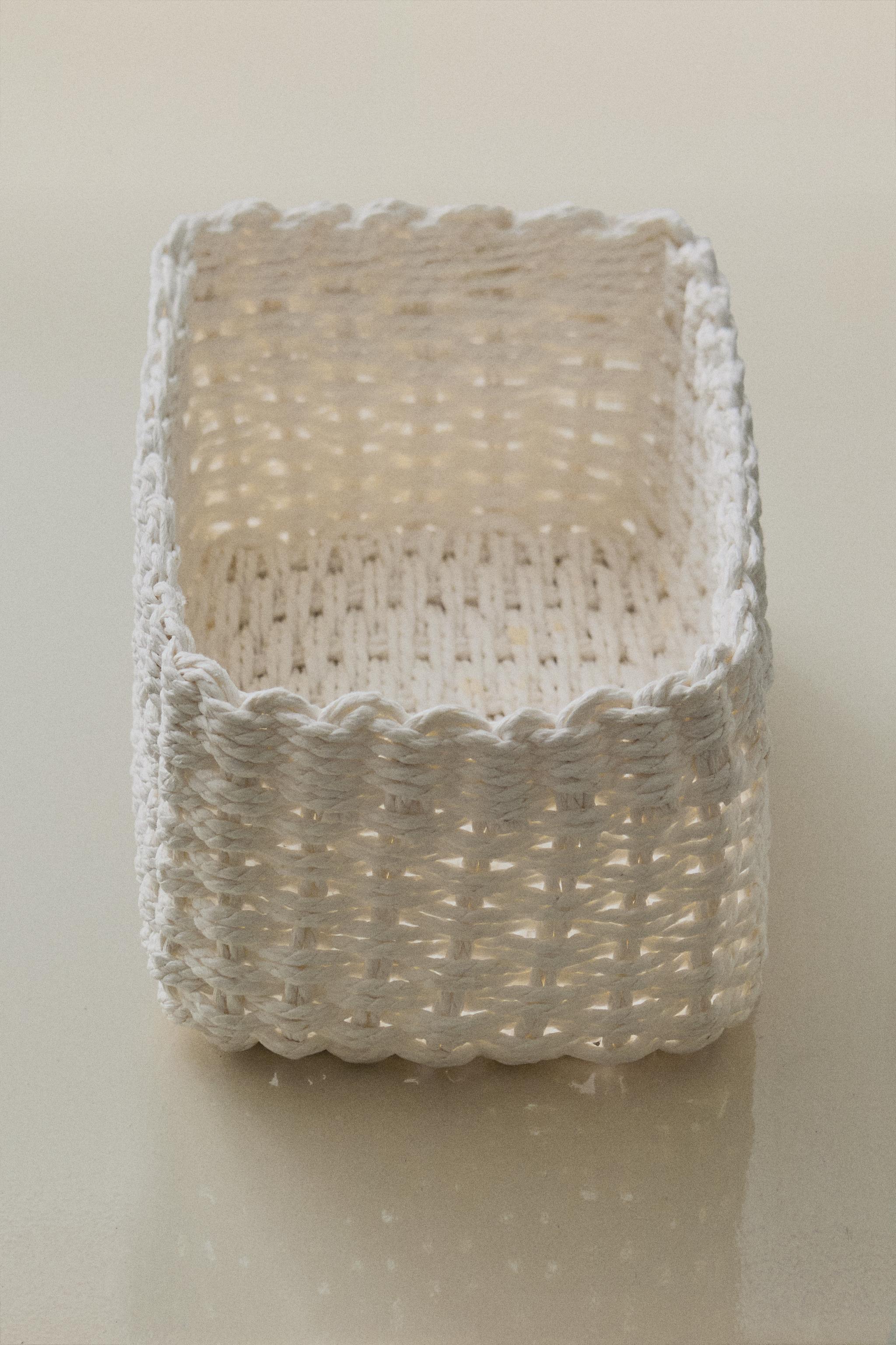 WOVEN PAPER BASKET