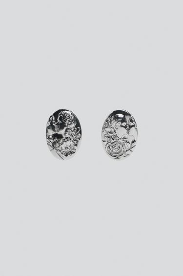 ENGRAVED METAL PLAQUE EARRINGS — Silver 1