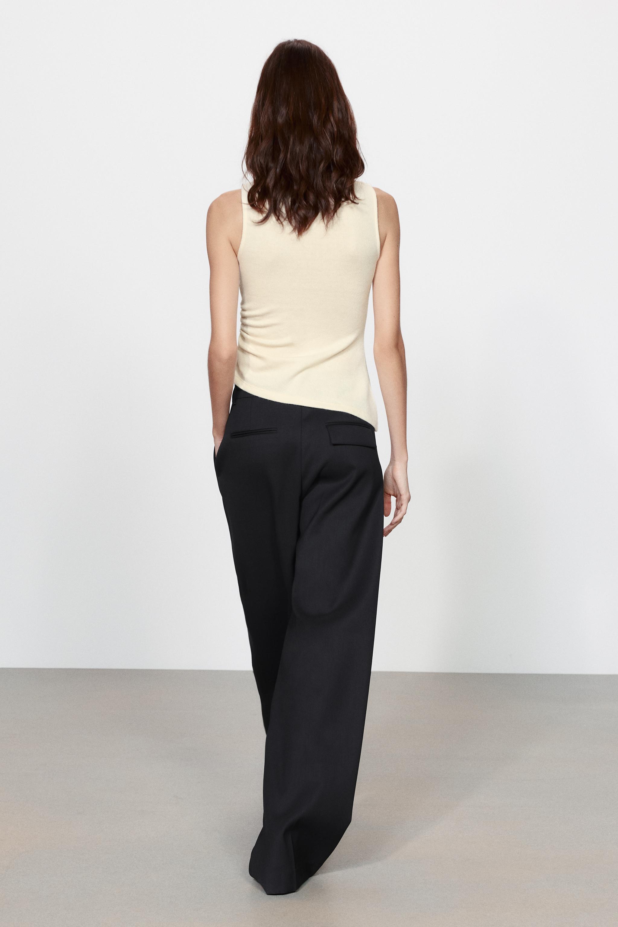 RUCHED MOCK NECK T-SHIRT