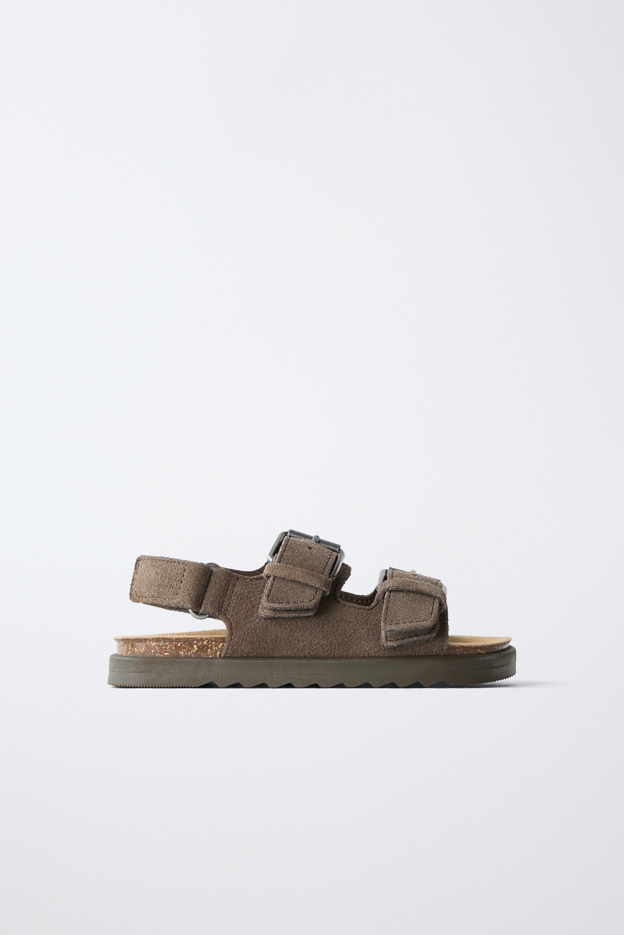 LEATHER BUCKLE SANDALS — Brown