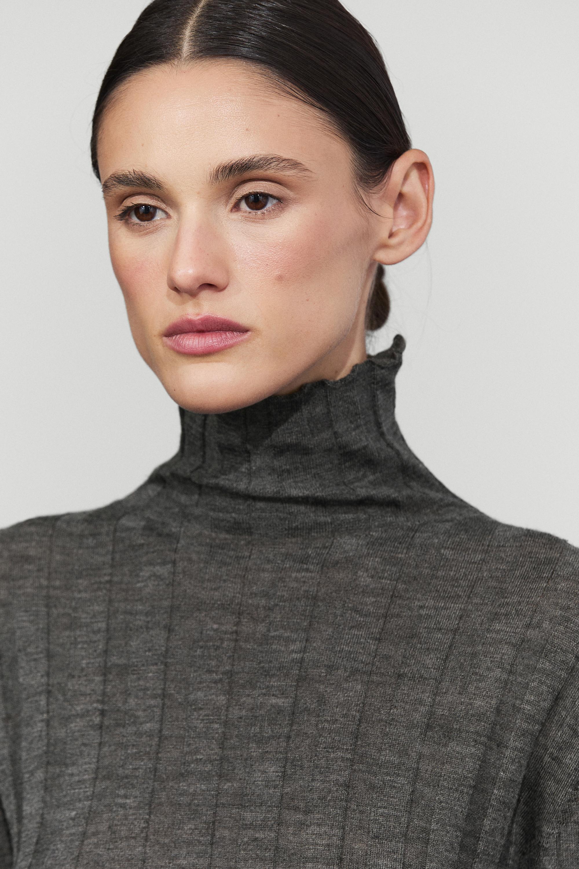 Ribbed mock turtleneck knit sweater