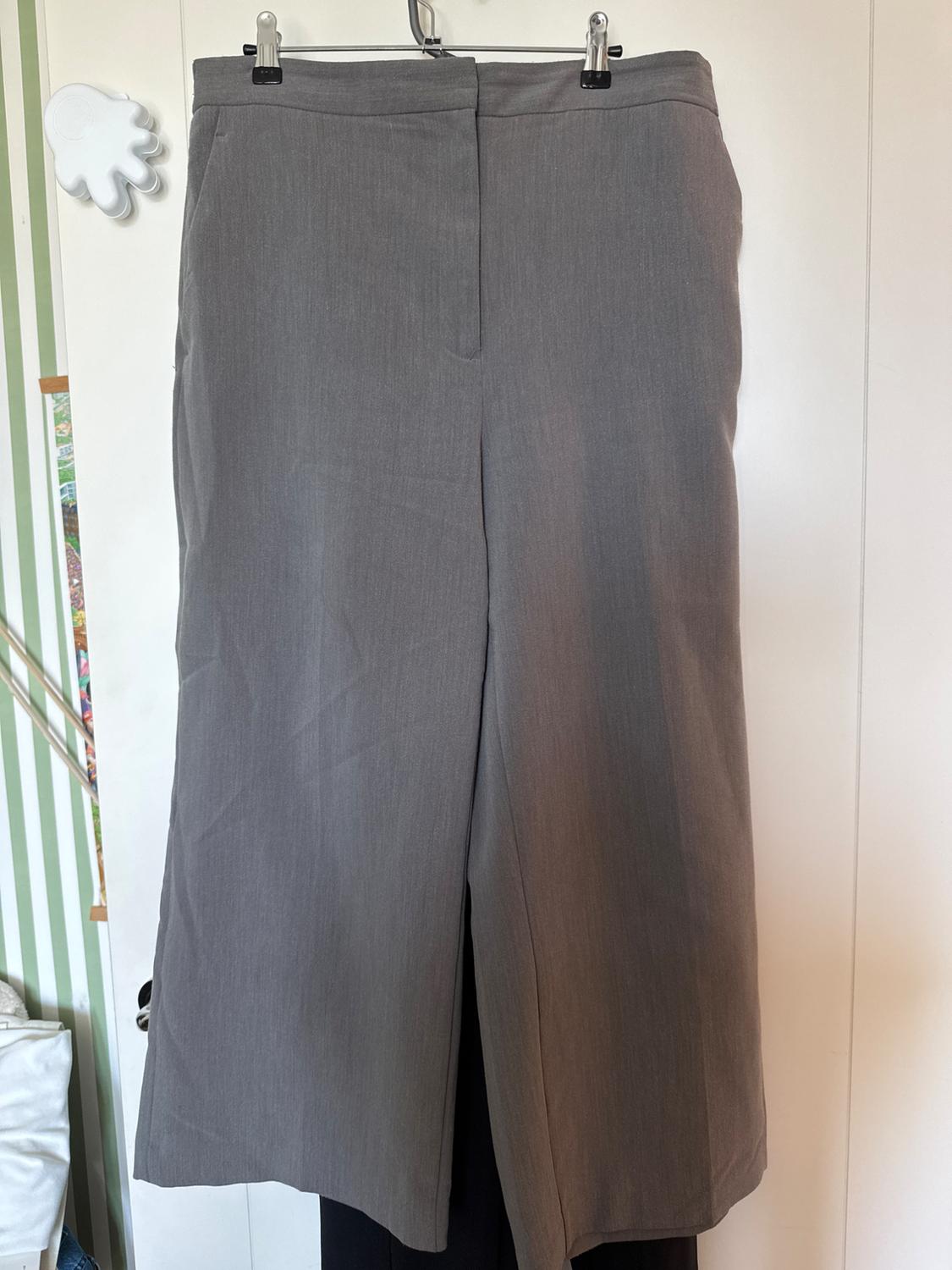TROUSERS WITH TURN-UP WAIST - Image 2