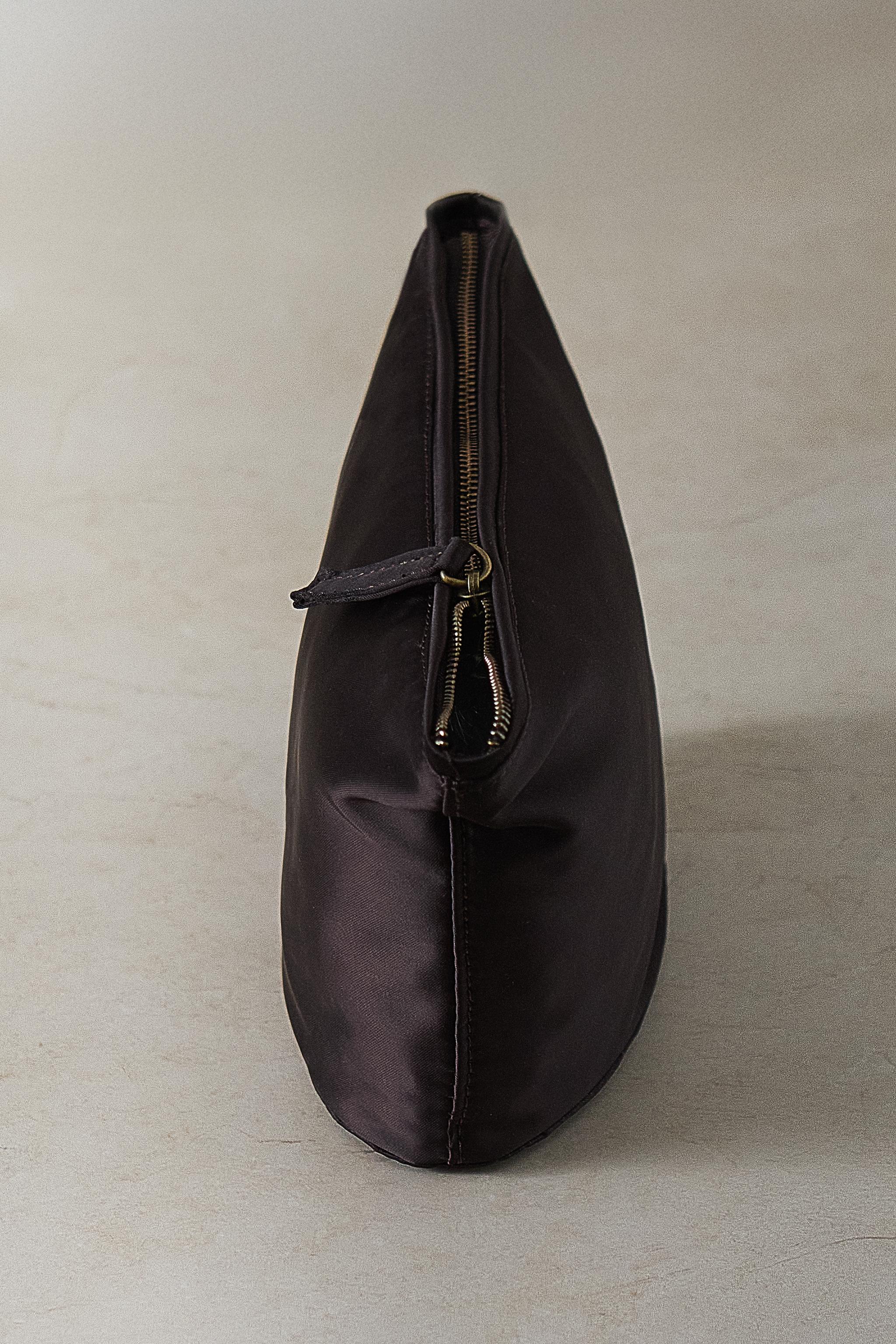 SATEEN WASH BAG — Brown