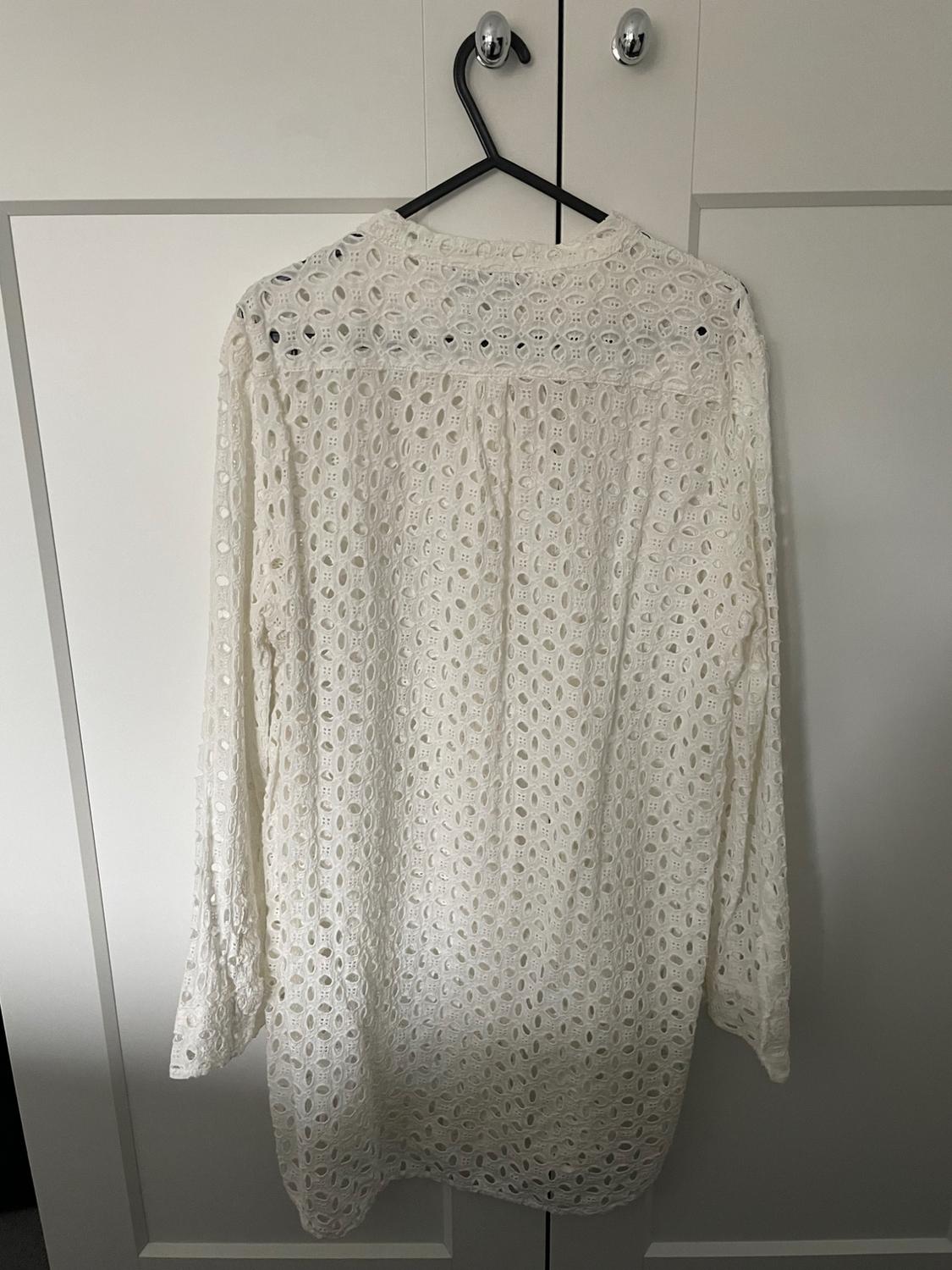 EMBROIDERED LONGLINE SHIRT - Image 2