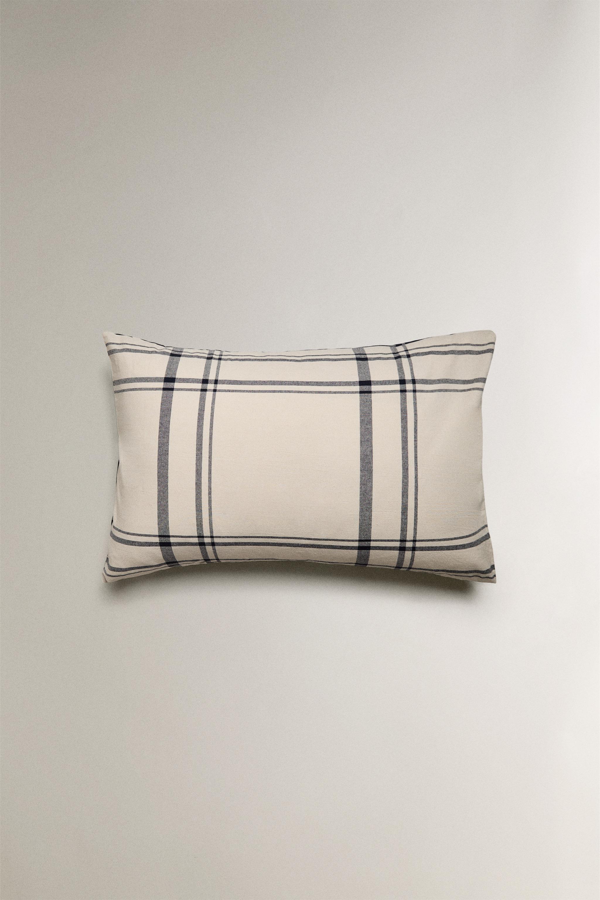 REVERSIBLE CHECK PILLOWCASE