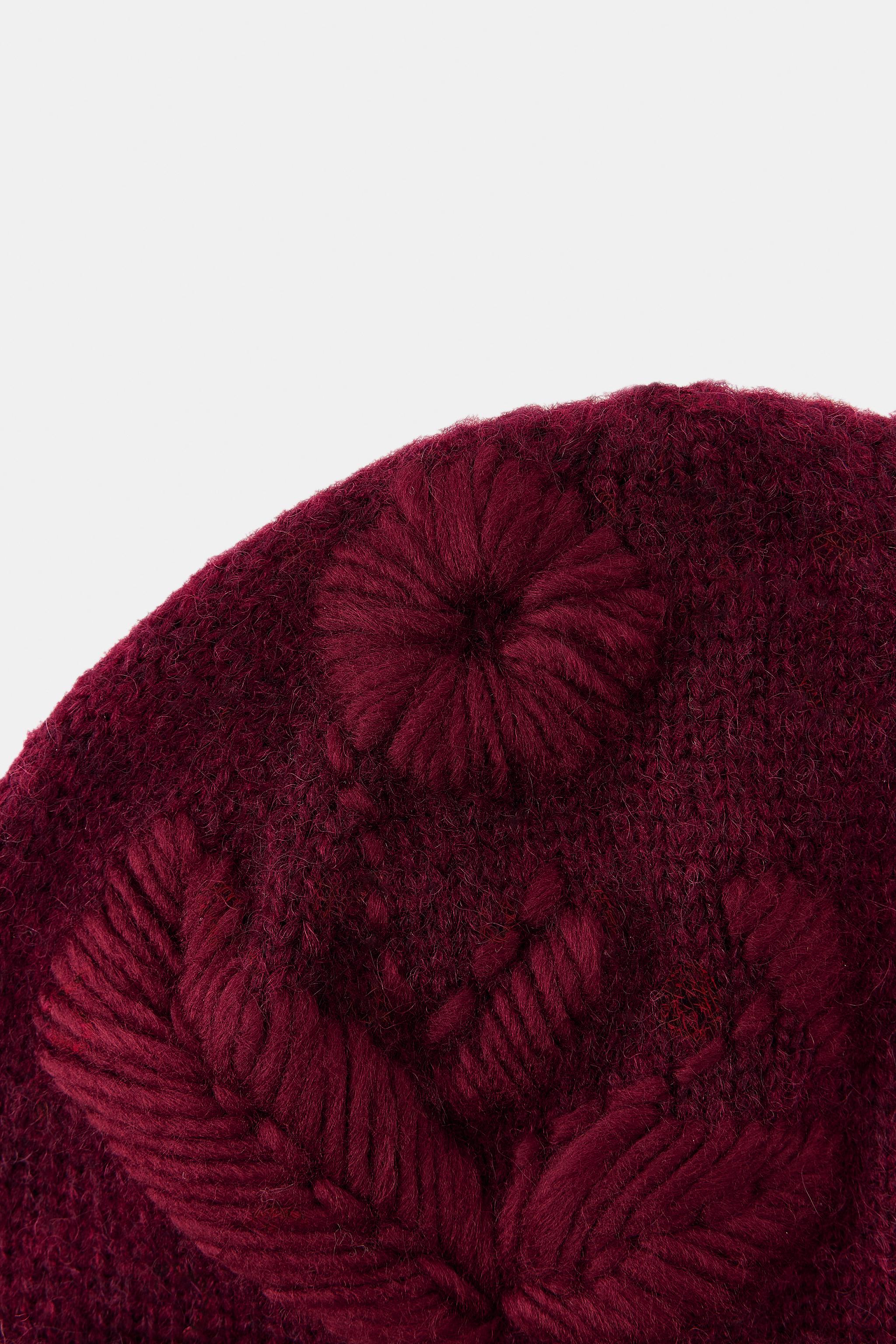 EMBROIDERED FLORAL BEANIE