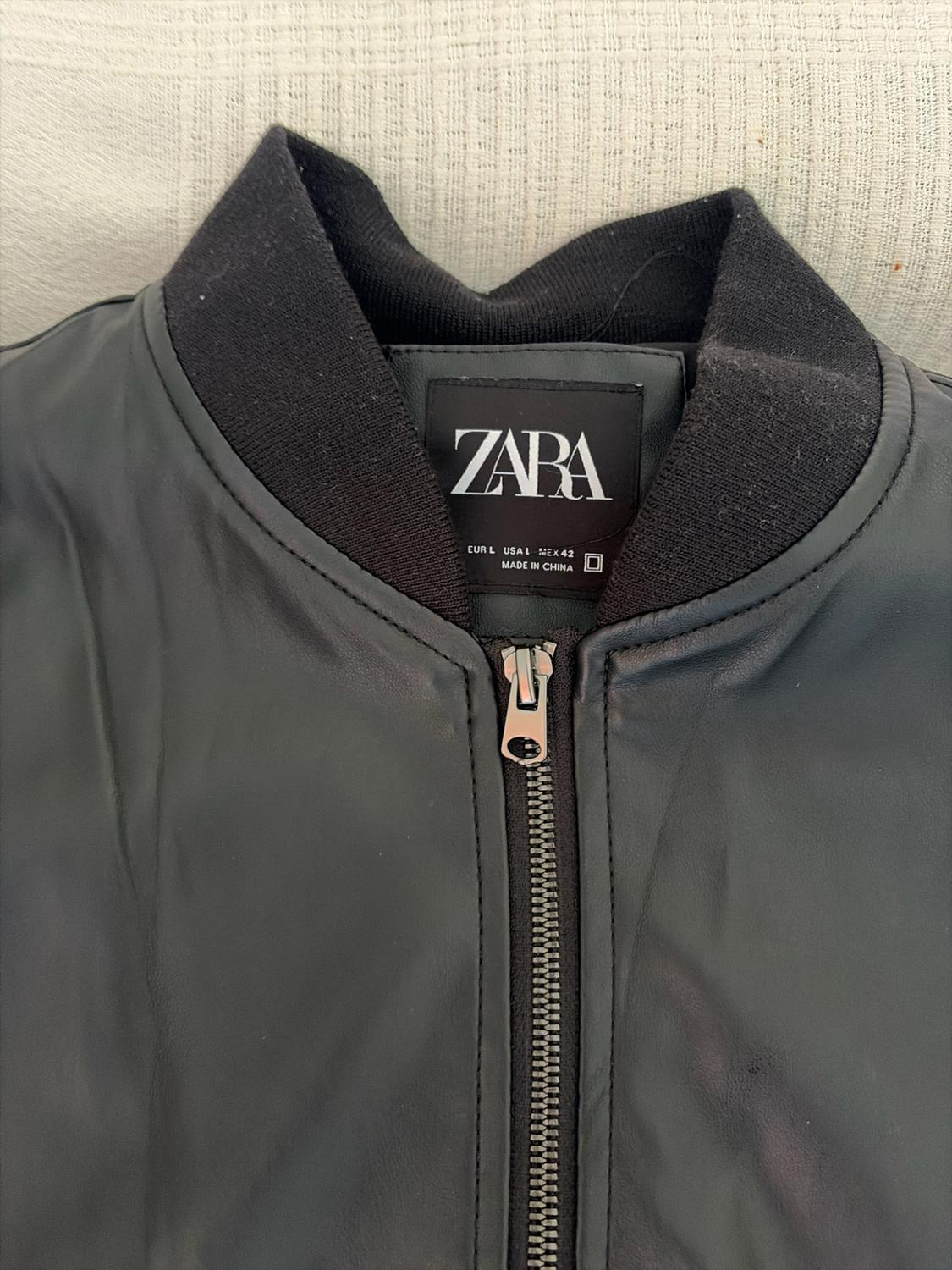 BOMBER ΤΖΑΚΕΤ ΜΕ ΔΕΡΜΑΤΙΝΗ ΥΦΗ - Image 2