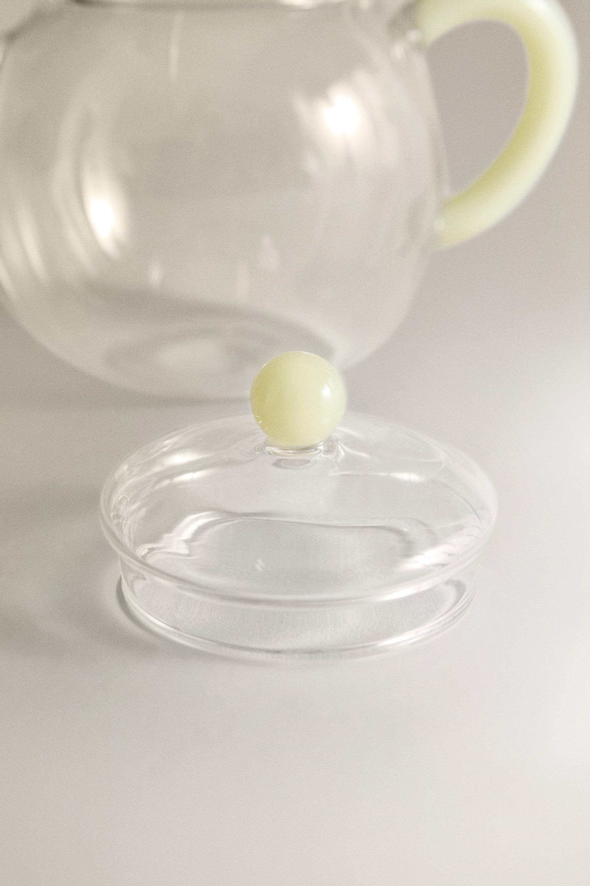 BOROSILICATE GLASS TEAPOT WITH COLOURED HANDLE
