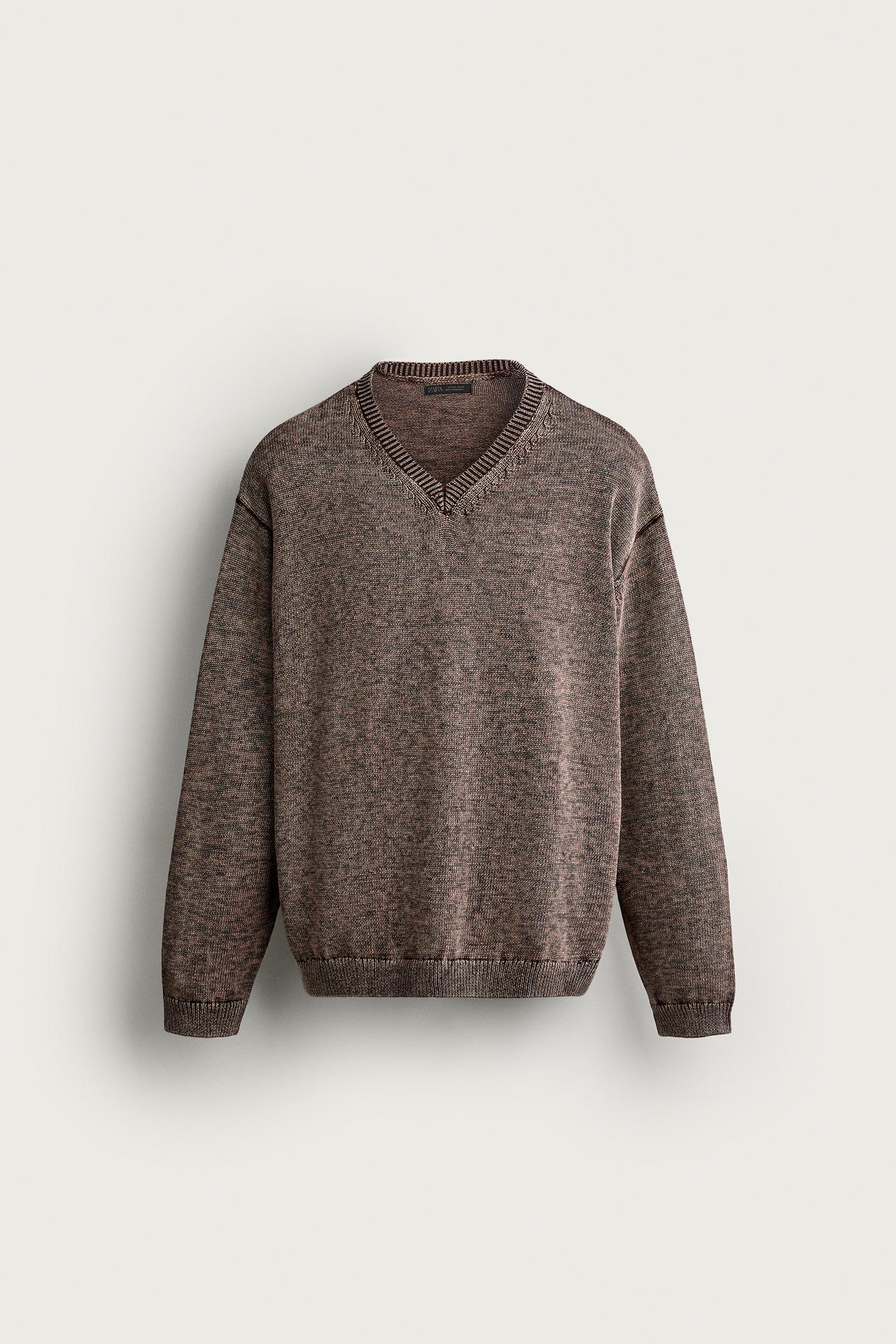 TWISTED YARN V-NECK SWEATER — Red / Black