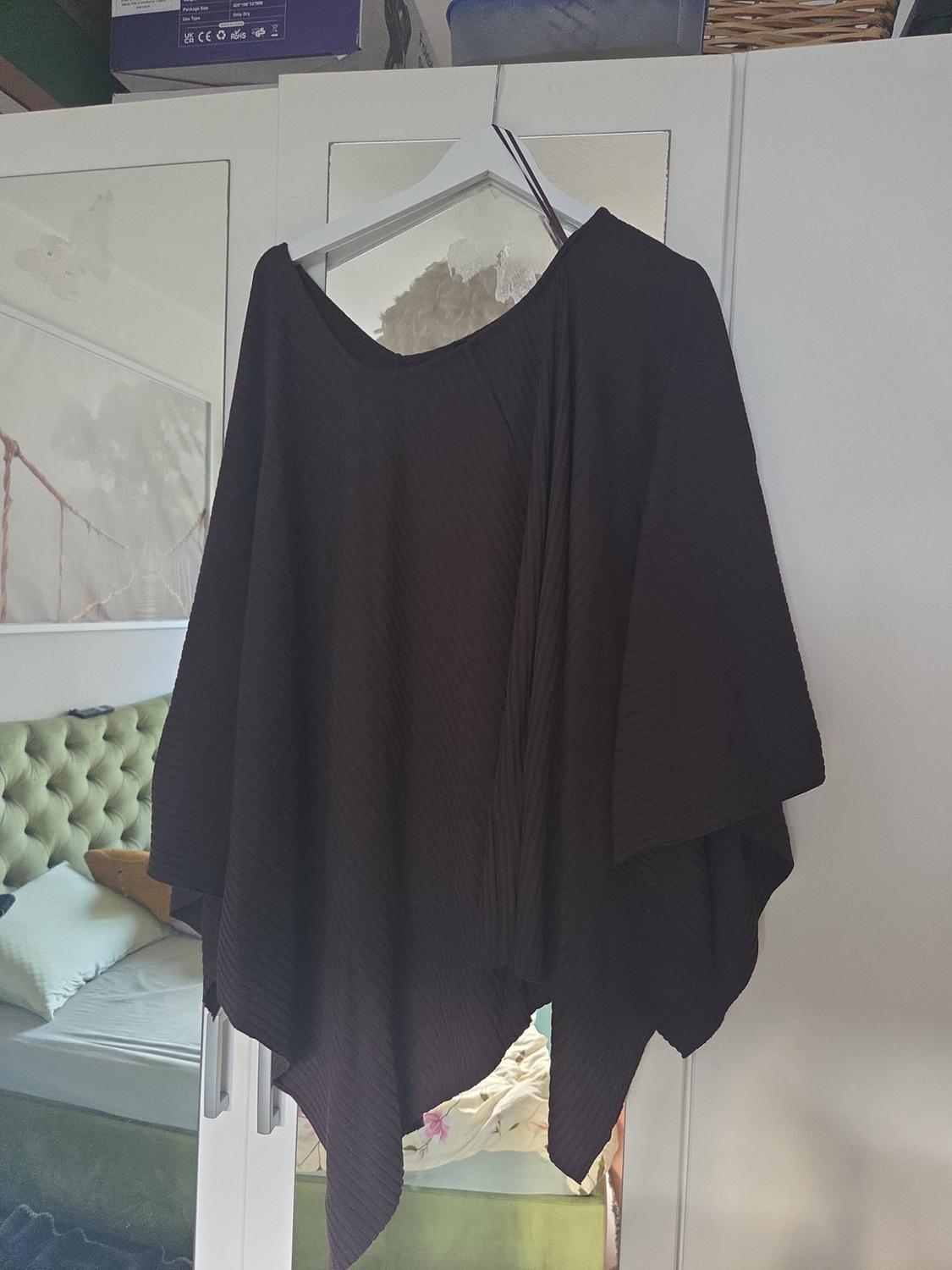 RIBBED ASYMMETRIC CAPE - Image 2