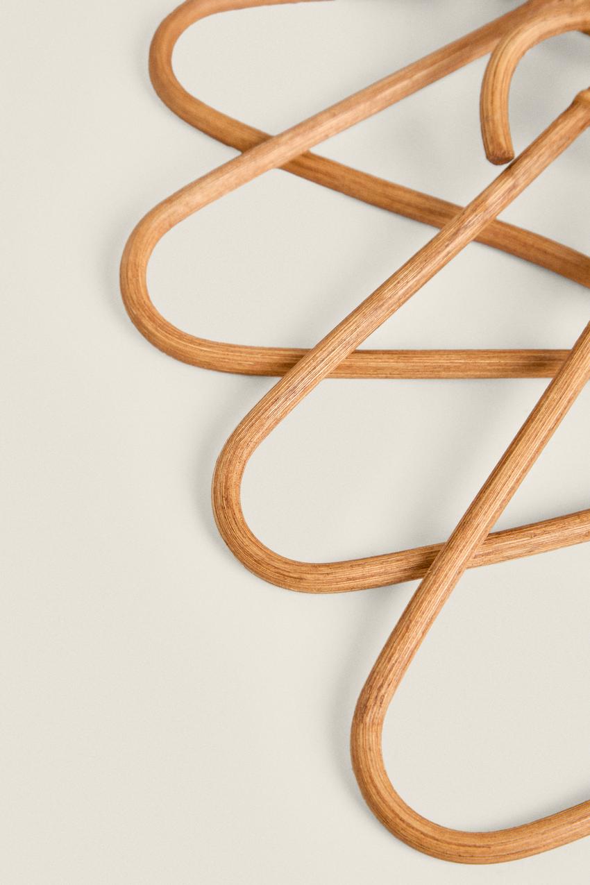 キッズ ハンガー ラタン (4本セット) - ライトベージュ | ZARA Japan 