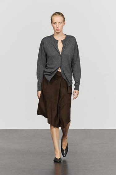 Cardigan long en maille à boutons - Gris moyen de Zara - Image 0