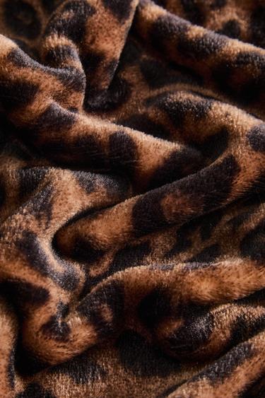 LEOPARD PRINT FLEECE THROW - Leopard by Zara