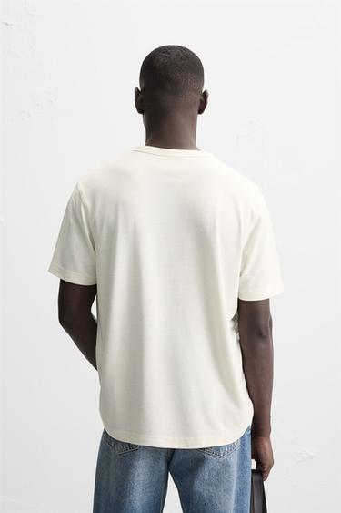 T-SHIRT MÉLANGE CHANVRE COL BOUTONS - Écru de Zara - Image 2