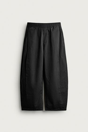 بنطلون BALLOON FIT بثنيات جانبية - خطوط by Zara