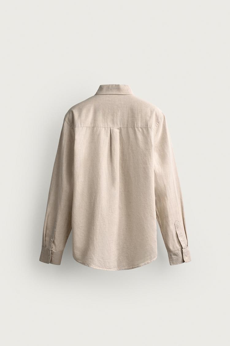 Camisa de lino y algodón de corte regular 8