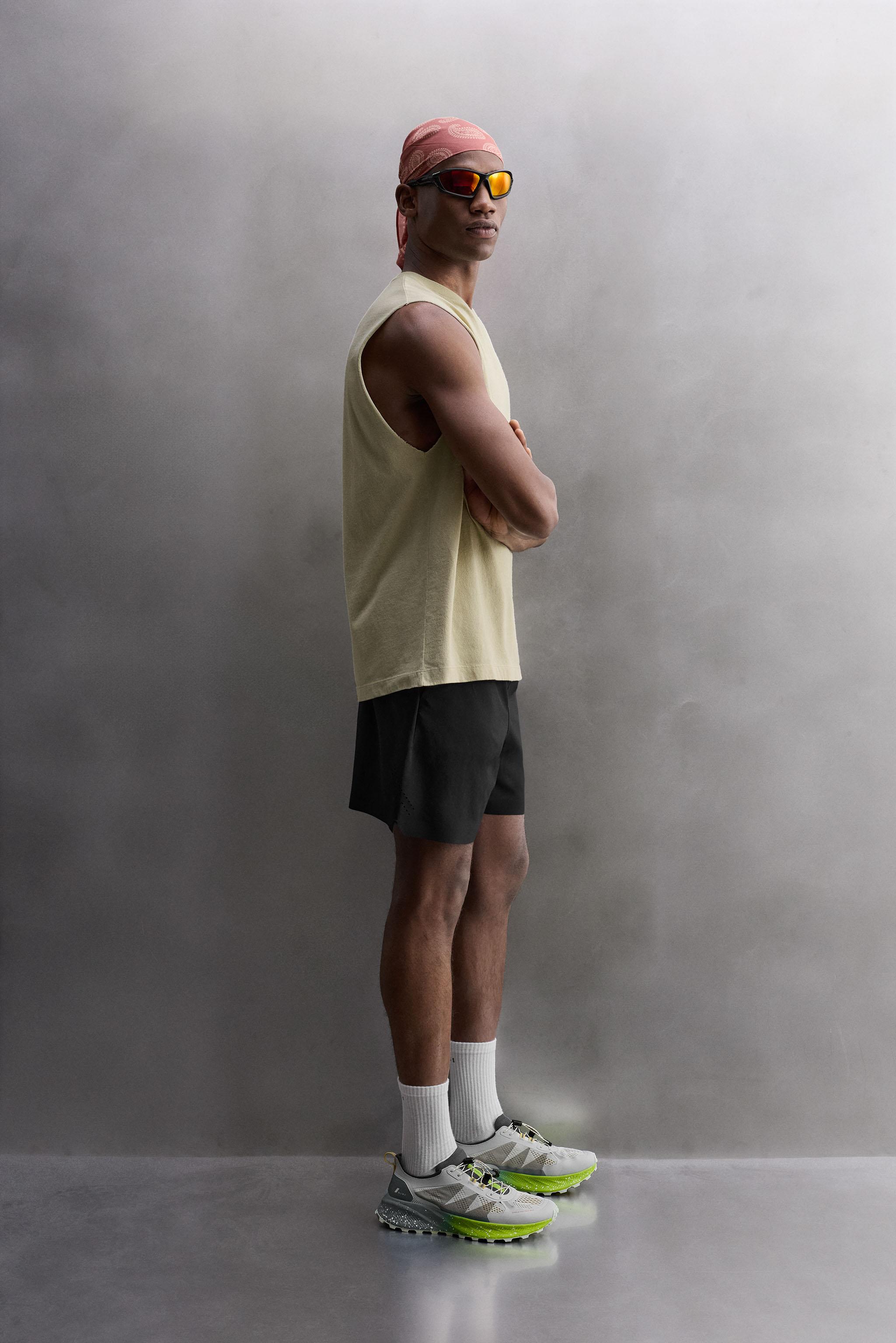 GRAPHIC PRINT TANK TOP