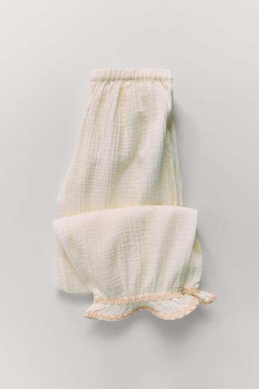 Zara 2-6 AASTAT/ TIKITUD LILLEDEGA PIDŽAAMA - Ecru