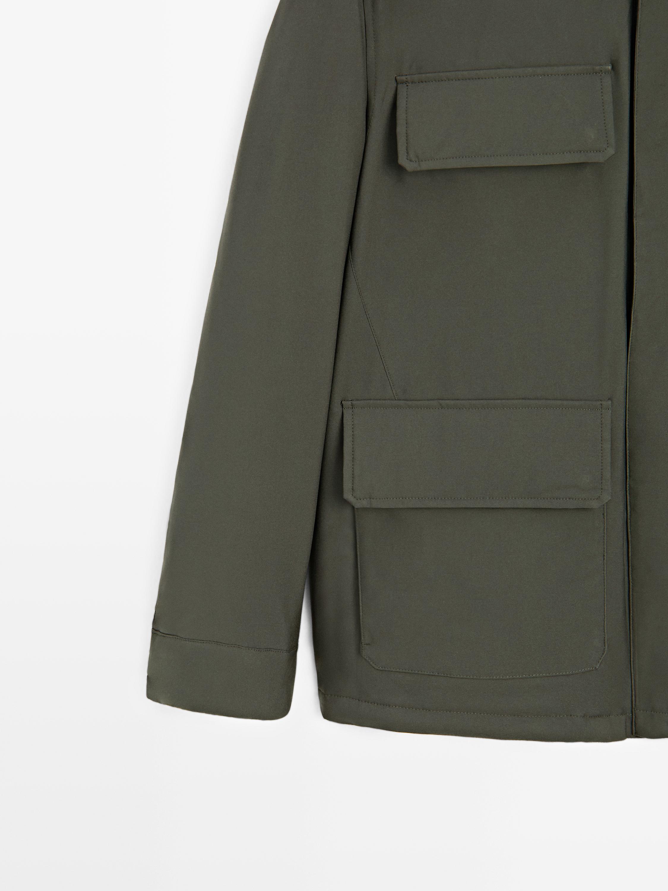 Water-repellent puffer jacket with pockets