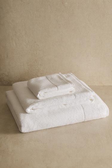 TEXTURED STRIPED BATH TOWEL - White by Zara - Image 5