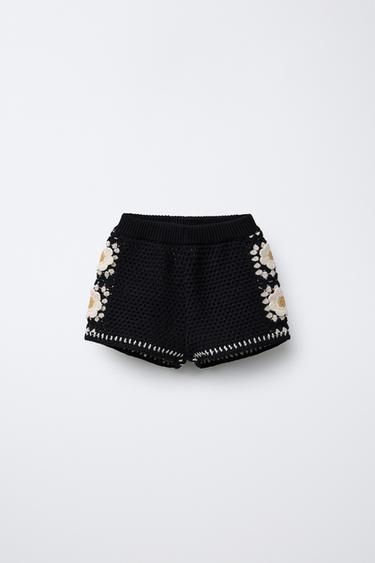 CROCHET FLOWER KNIT BERMUDA SHORTS - Black by Zara