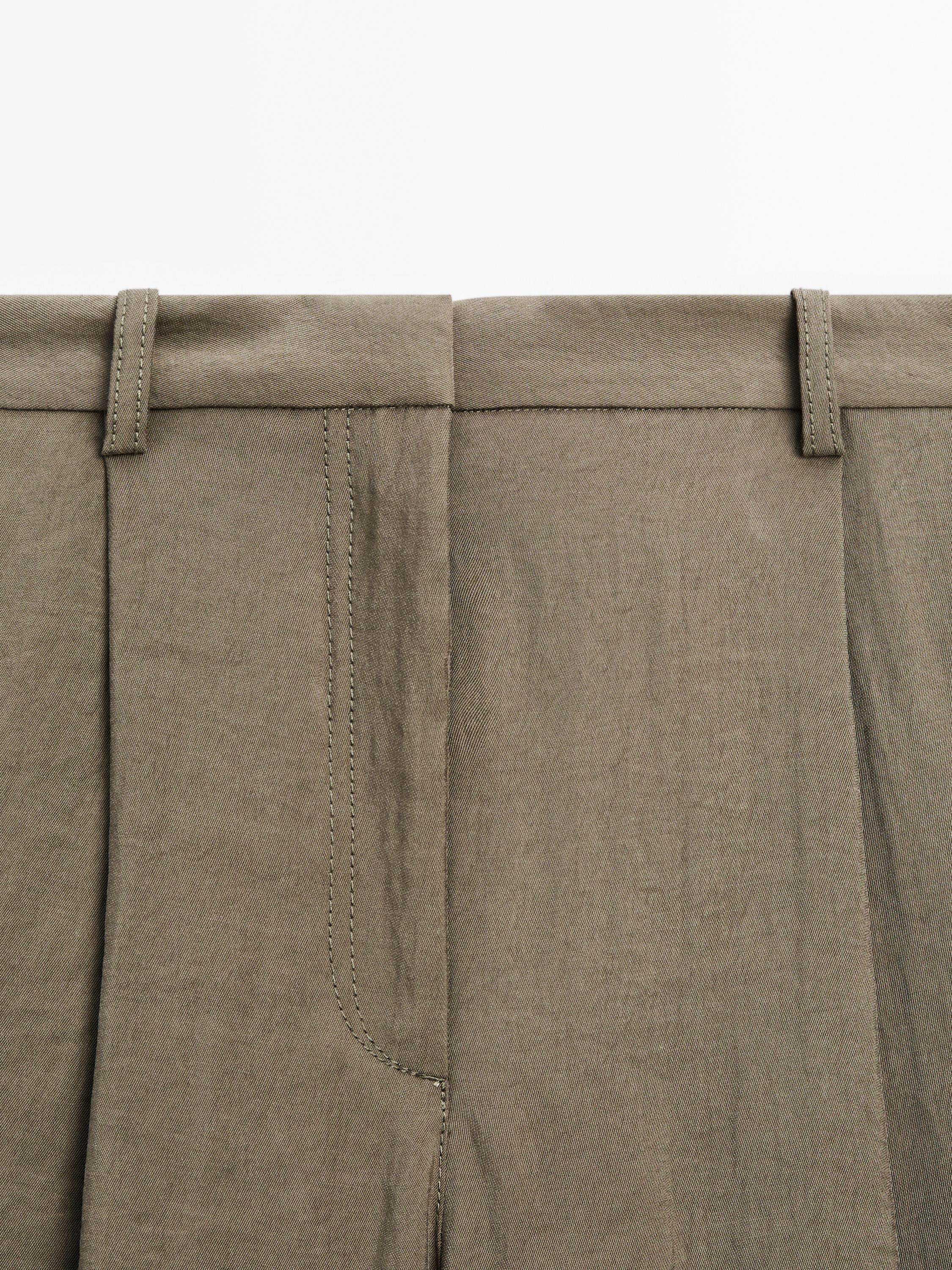 Wide-leg cropped trousers with darts