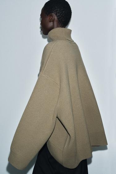 95% WOOL OVERSIZE JUMPER - Greenish by Zara